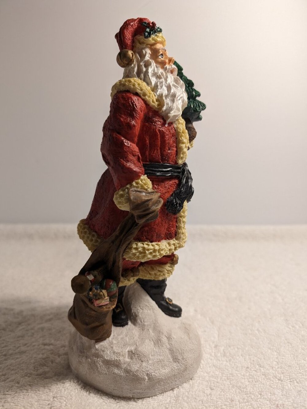 VINTAGE HOME INTERIORS 2002 SANTA FIGURINE BEARING GIFTS